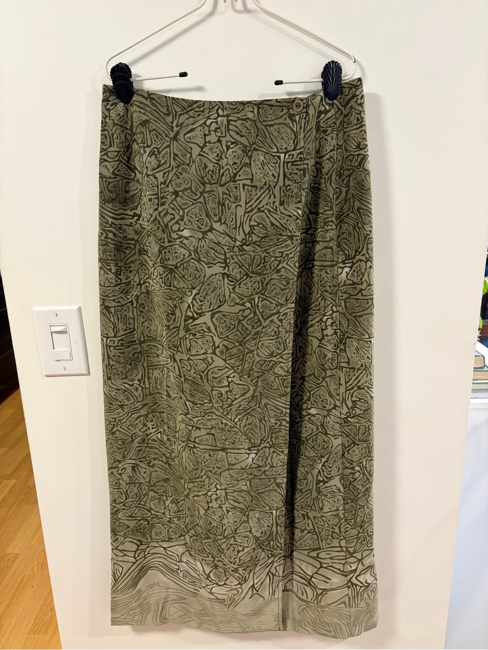 Olive Green Patterned Midi Skirt vintage 90’s